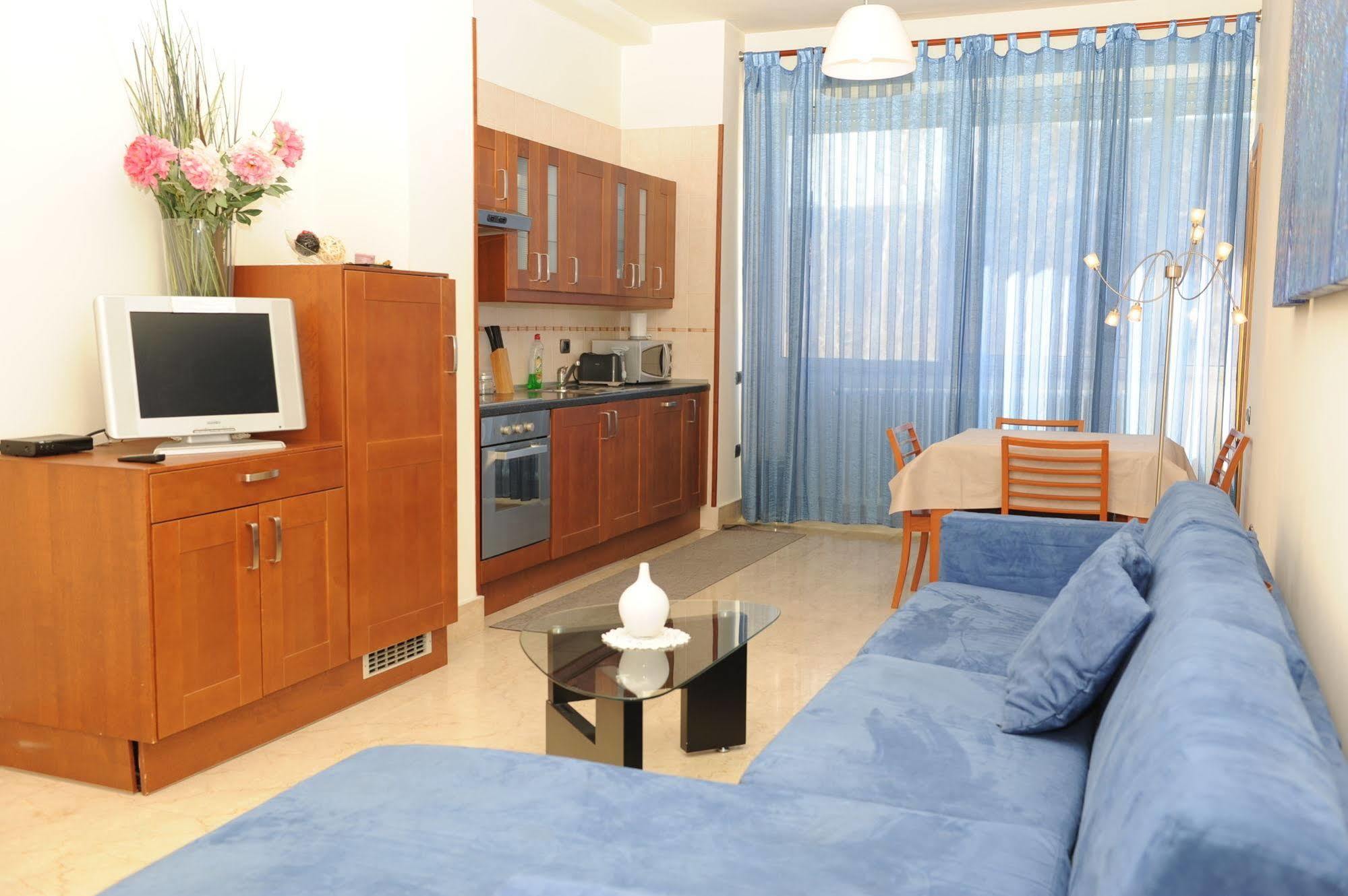 Lux Appartamenti Ρώμη Εξωτερικό φωτογραφία